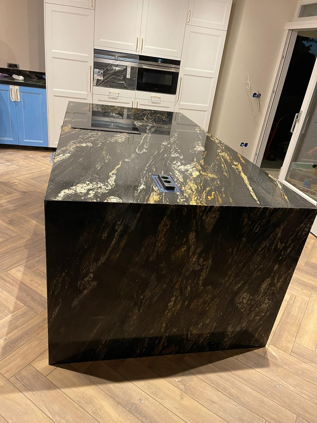 Titanium Gold Gepolijst Graniet
